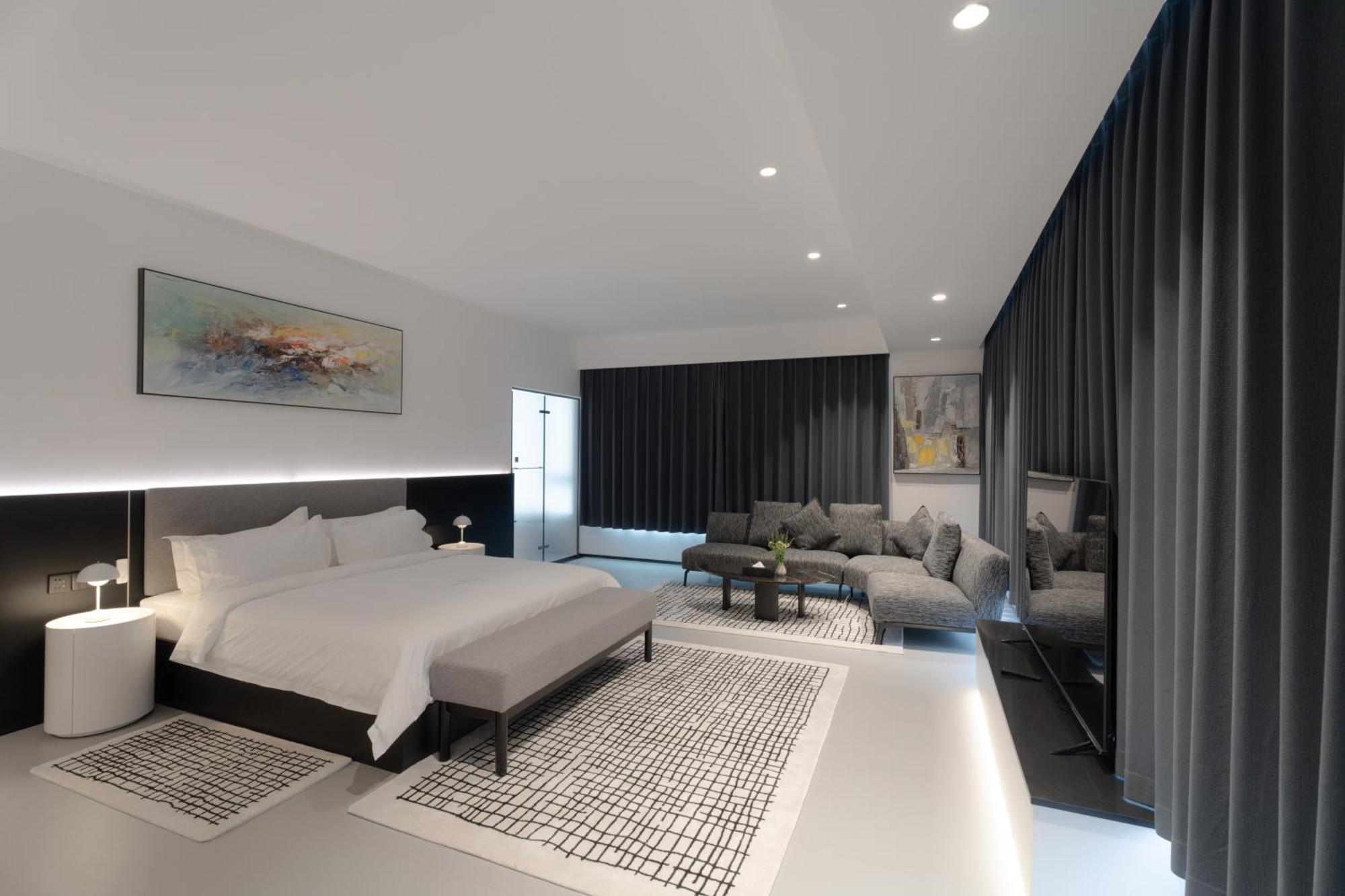 One Riviera Hotel And Residences Ban Souanmone Exterior foto